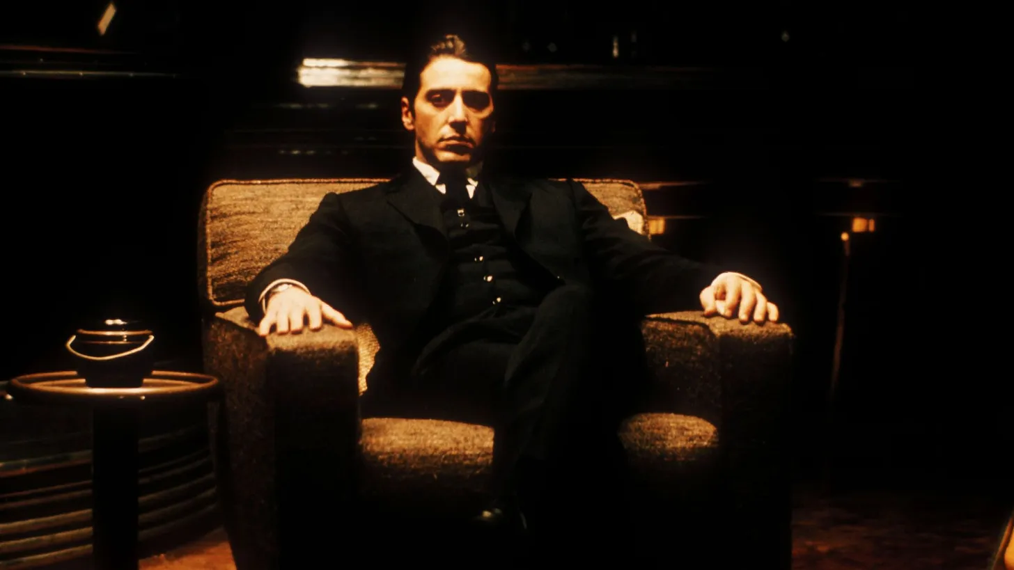 Ukuurgelidda shakhsiyadaha Saddexleyda The Godfather: Dhalanroganka Micheal Corleone 